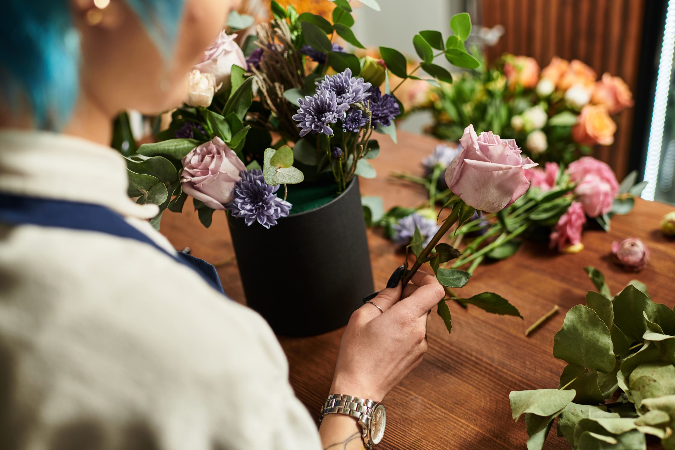 Atelier floral : apprendre l&rsquo;art floral avec une fleuriste professionnelle